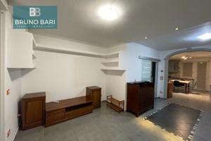 TRICAMERE RISTRUTTURATO IN PICCOLA PALAZZINA