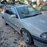 ricambi Toyota Avensis Turbo Diesel 2000 -