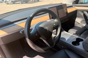 Tesla Model 3 Long Range Dual Motor awa AMD