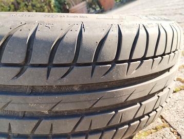 n° 4 gomme pneumatici 225 55 ZR16 99W