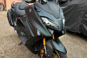 Yamaha Tmax 560 Tech max pari al nuovo!