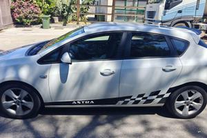 Opel Astra 1.3 Multijet