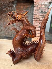 Statua dragone in legno