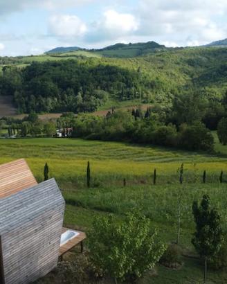 Mini casa da sogno immersa nelle colline italiane