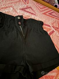 pantaloncini neri a vita alta con doppio bottone