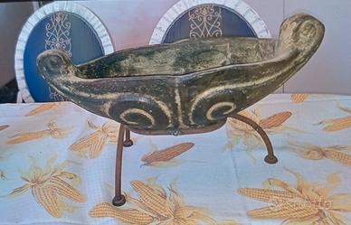 vaso antico in teak intagliato