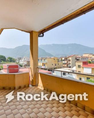 Appartamento di 182 m² con 5 locali e box auto a G