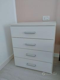 Cassettiera in legno perfetta