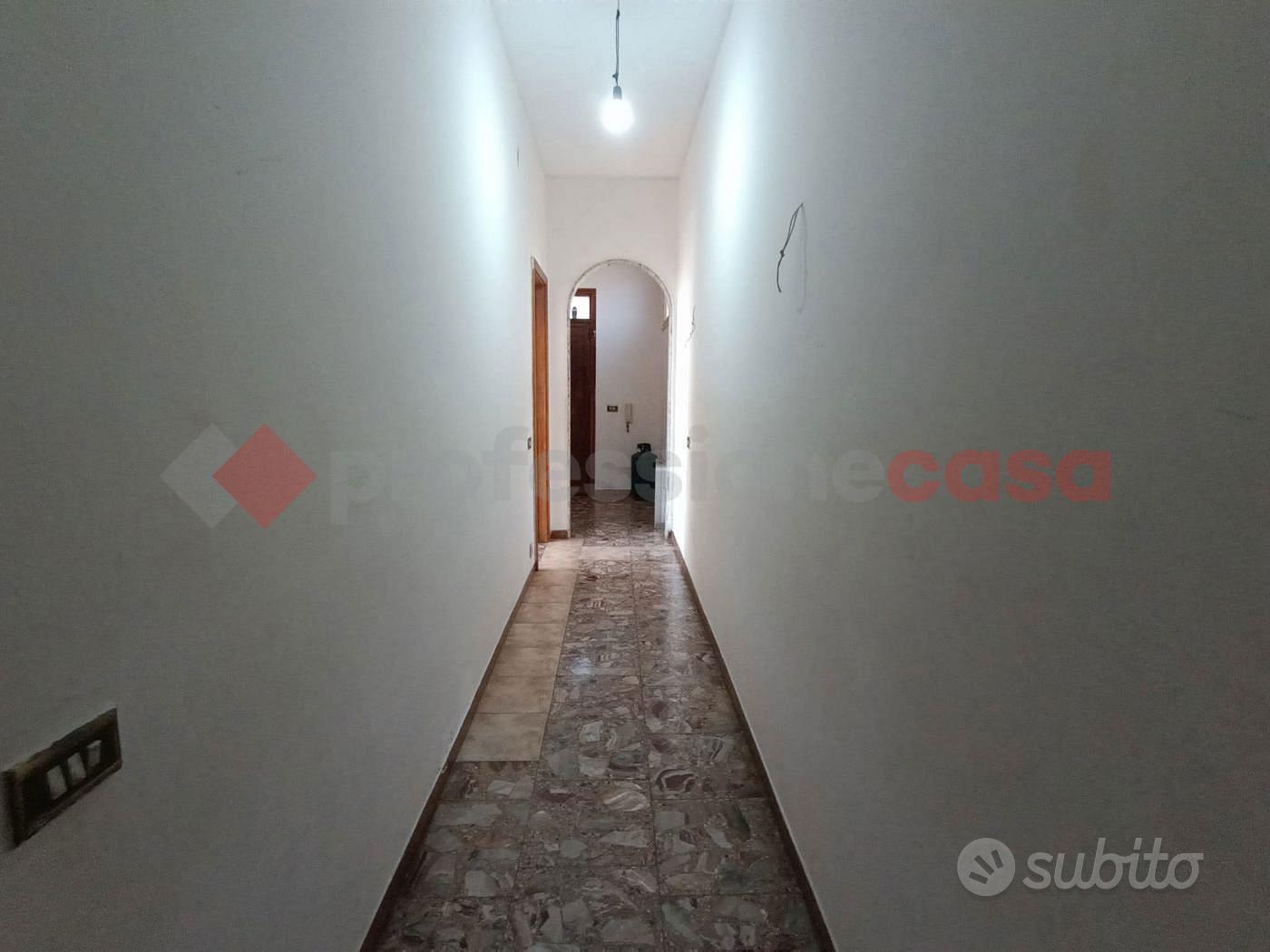 Apartment in Reggio Calabria - View 3