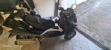 piaggio mp3  con stereo