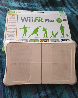 Wii fit plus gioco + balance board come nuova