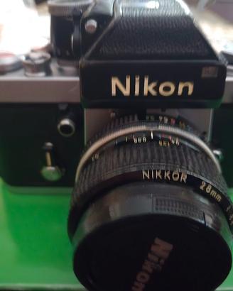 reflex vintage Nikon F2 con fothonic 