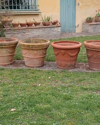 vasi antichi in cotto