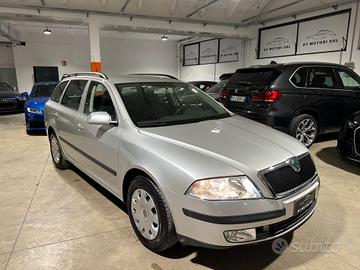 Skoda Octavia 1.6 16V FSI Ambiente - UNICO PROPRIE