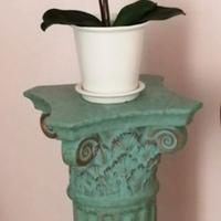 Colonna con capitello da arredo interno/esterno