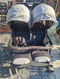 Passeggino  gemellare leggero Graco