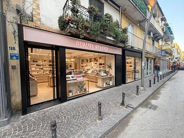 NEGOZIO A MARANO DI NAPOLI