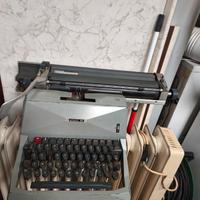 macchina da scrivere Olivetti vintage 