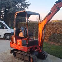 miniescavatore marca Hinowa 16 qli