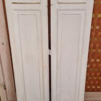 Scuri finestre e damigiana, riciclo creativo