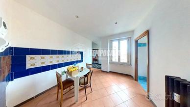 QUADRILOCALE CON ASCENSORE IN PIAZZA CRISPI 60