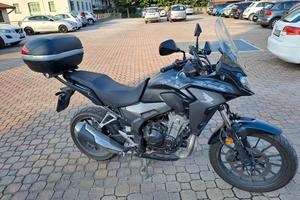 Honda CB 500 X nera grigia bauletto givi paramani
