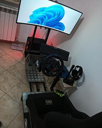 Simulatore di guida Logitech g29 