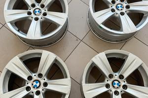 Cerchi in lega BMW originali 8Jx17 ET 07