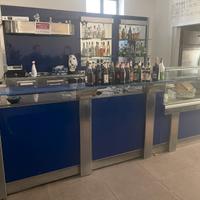 Attrezzatura completa bar con cucina