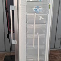 CONGELATORI  VERTICALI NUOVI SC