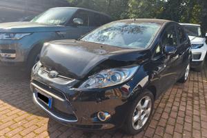 AUTO FORD FIESTA 1.2 TITANIUM