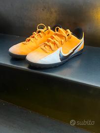 Scarpa calcetto Nike