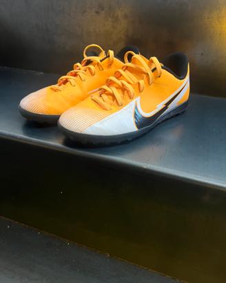 Scarpa calcetto Nike
