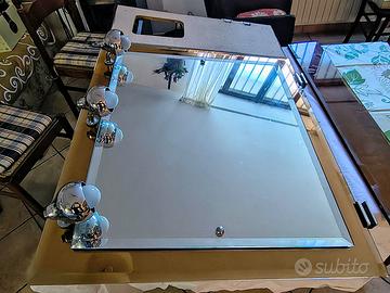 Specchiera bagno con mobiletto e accessori vari