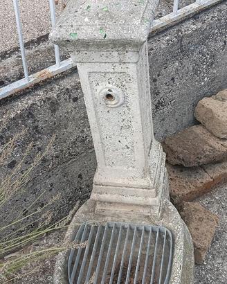Fontana in pietra