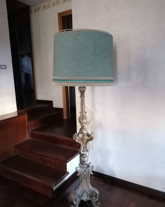 Piantana in legno