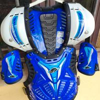 Corpetto UFO e protezioni gomiti