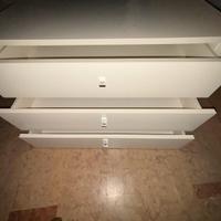 Armadio a tre piani bianco