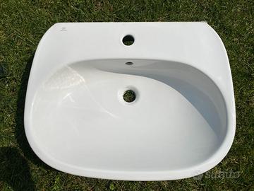 Lavandino con sifone estetico