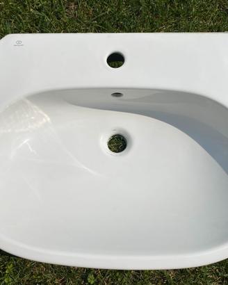 Lavandino con sifone estetico