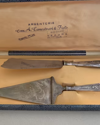 Posate per dolci , paletta e coltello in argento