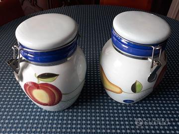 due barattoli