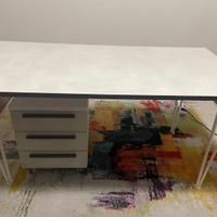 Scrivania 160×80 con cassettiera su ruote