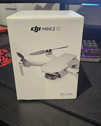Dji mini 2 SE completo di vari accessori