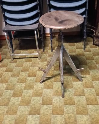 sgabello da officina vintage 
