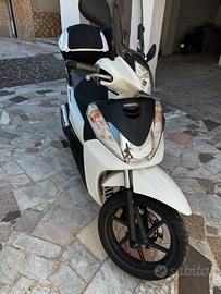 Sh 300