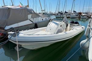 Gommone cantieri partenopei squignizzo 31