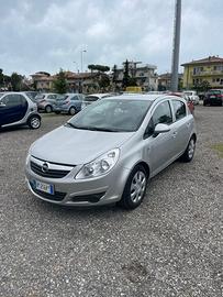 Opel corsa 1.4 benzina automatica