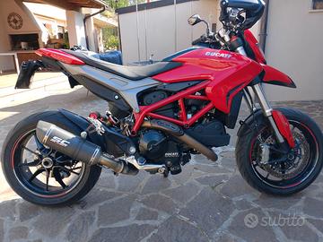 Hypermotard 821