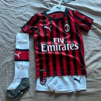 Completo da calcio del milan per bambini